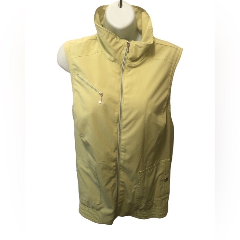 Chico’s Zenergy Golf Vest Size 2/L Lime Green Vented Mesh Zip Pockets Full Zip